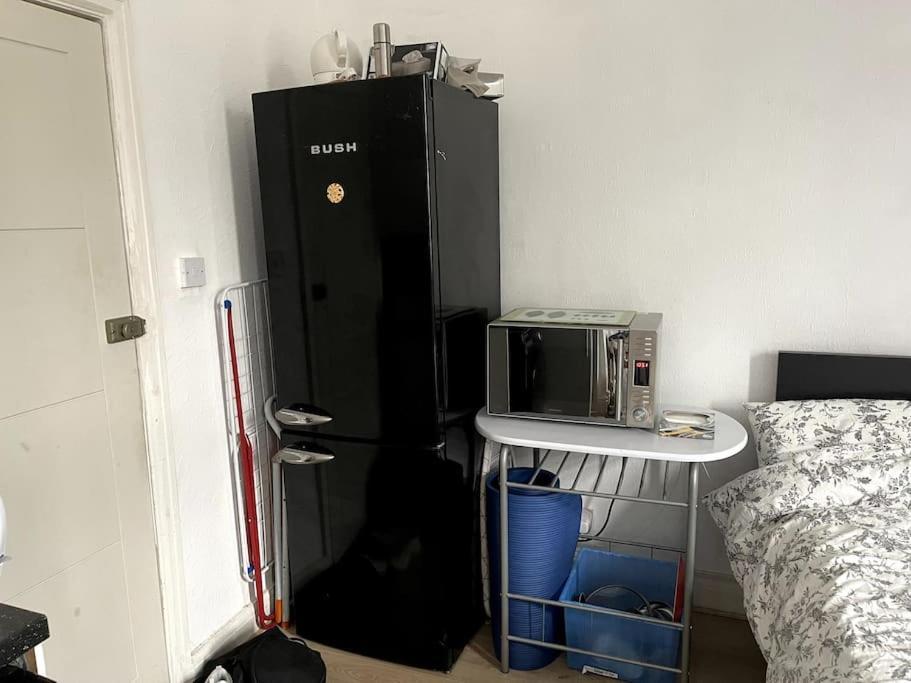 Studio Flat London Finchley Rd Nw11 Exteriör bild