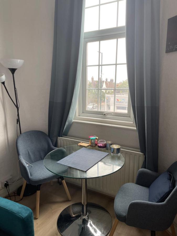 Studio Flat London Finchley Rd Nw11 Exteriör bild