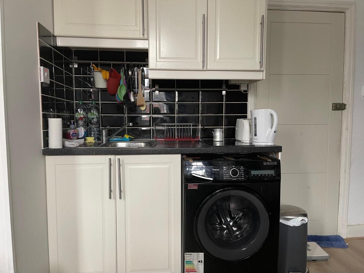 Studio Flat London Finchley Rd Nw11 Exteriör bild